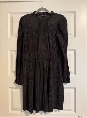 Zara Black Pleated Long-Sleeve Fit-and-Flare Dress